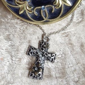 Silvertone cross w/gold flower ornate necklace